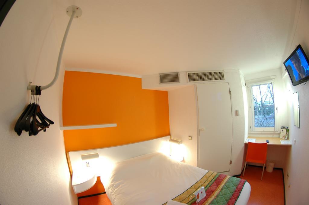 Hotel Eco Relais - Pau Nord Lons Δωμάτιο φωτογραφία