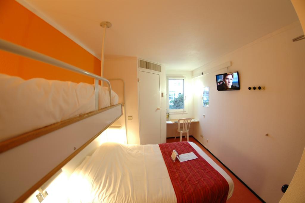 Hotel Eco Relais - Pau Nord Lons Δωμάτιο φωτογραφία