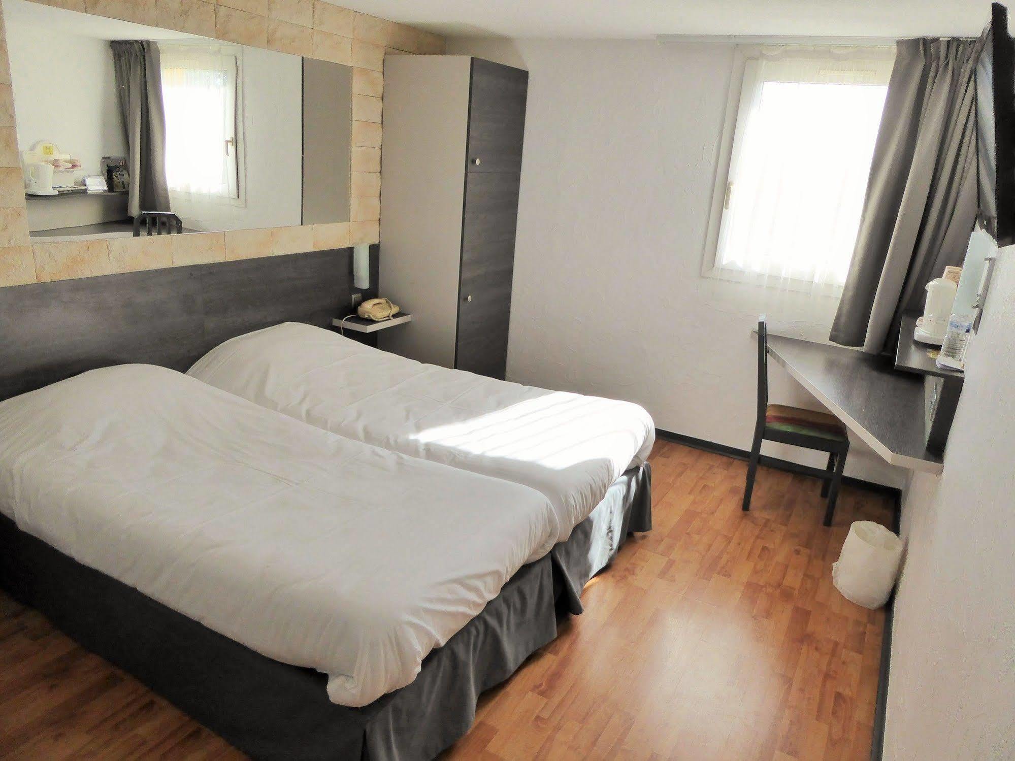 Hotel Eco Relais - Pau Nord Lons Εξωτερικό φωτογραφία