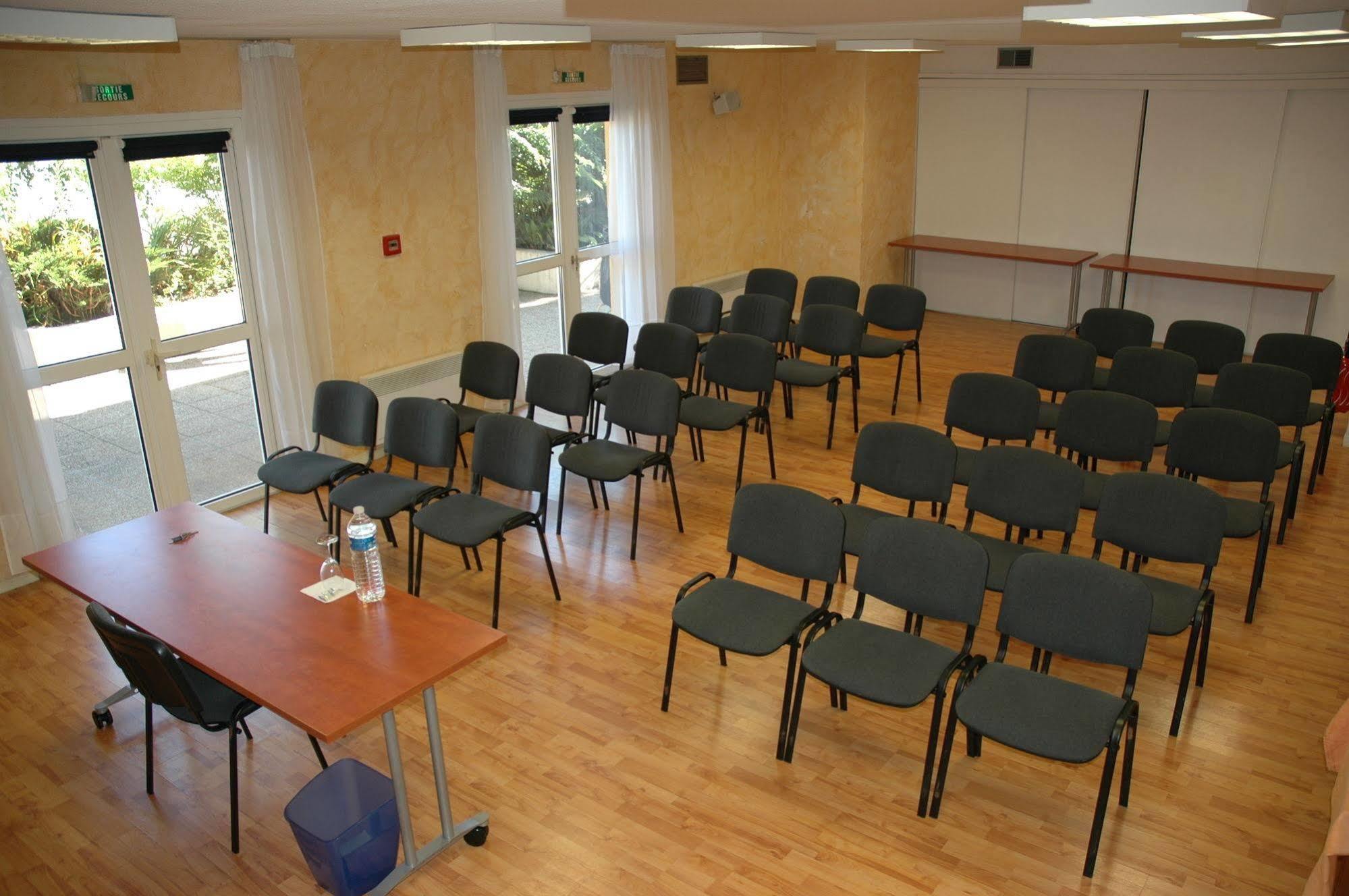 Hotel Eco Relais - Pau Nord Lons Εξωτερικό φωτογραφία