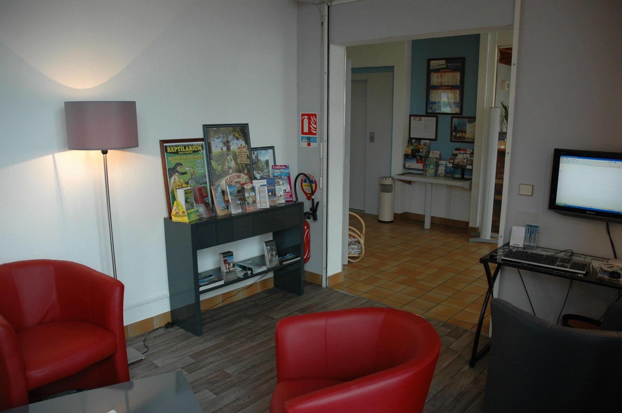 Hotel Eco Relais - Pau Nord Lons Εξωτερικό φωτογραφία