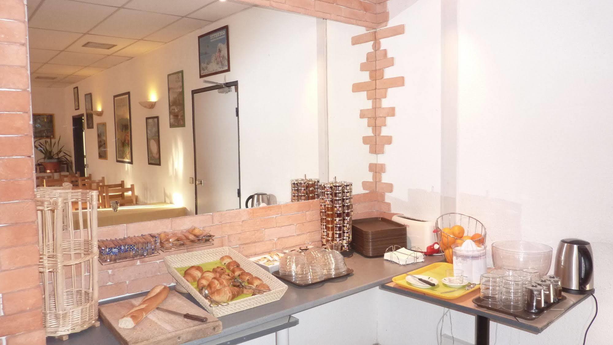 Hotel Eco Relais - Pau Nord Lons Εξωτερικό φωτογραφία